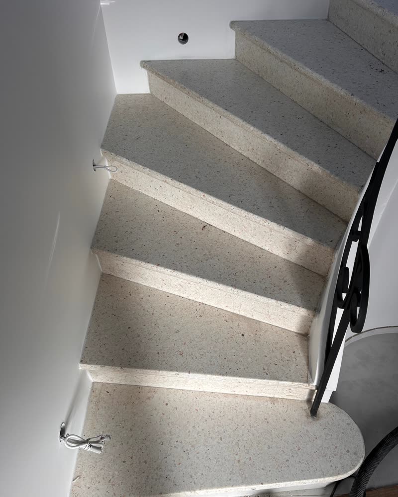 Escalier en granito après polissage.